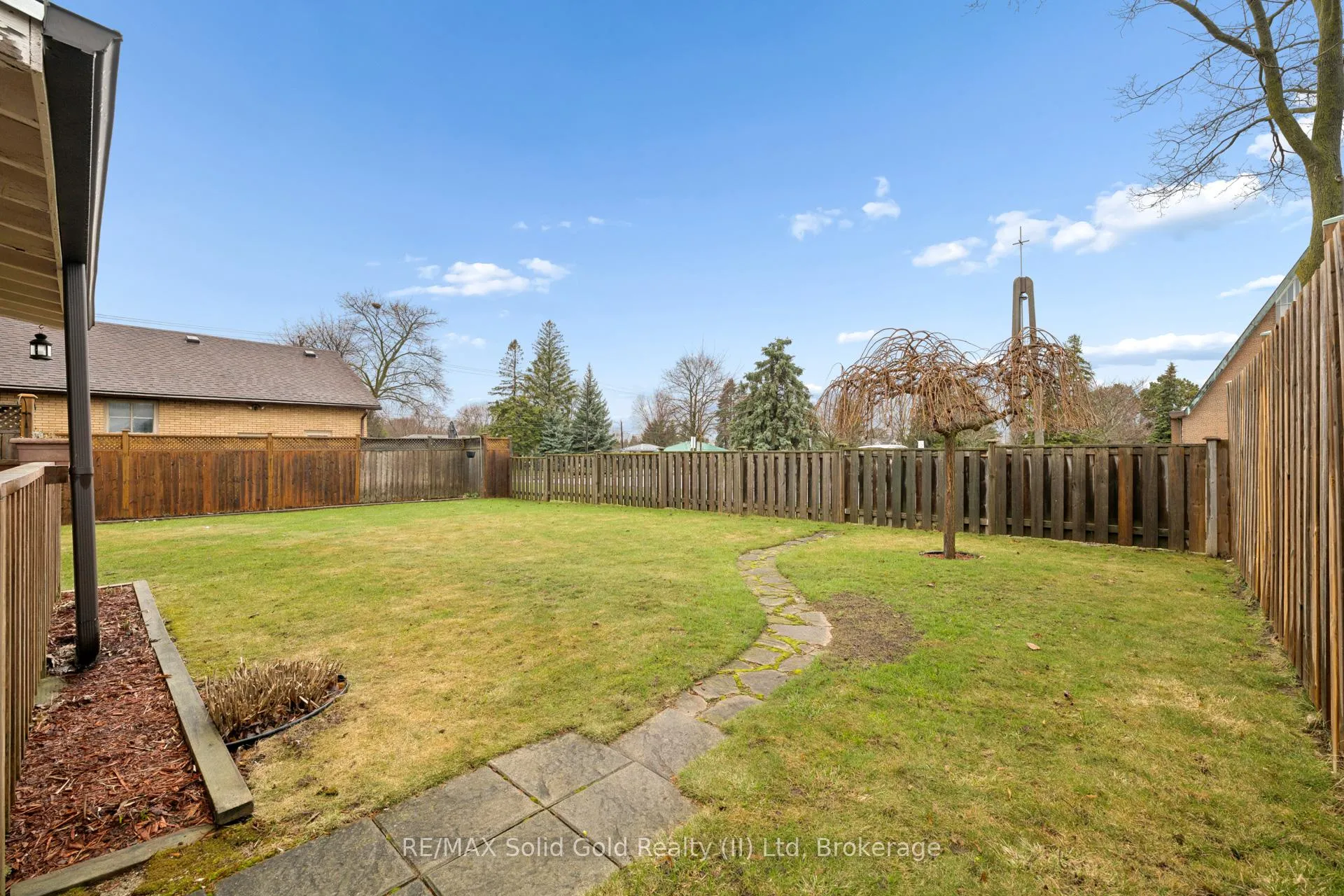 Photo 26 of 228 Kenneth Avenue, Kitchener — HOMEH