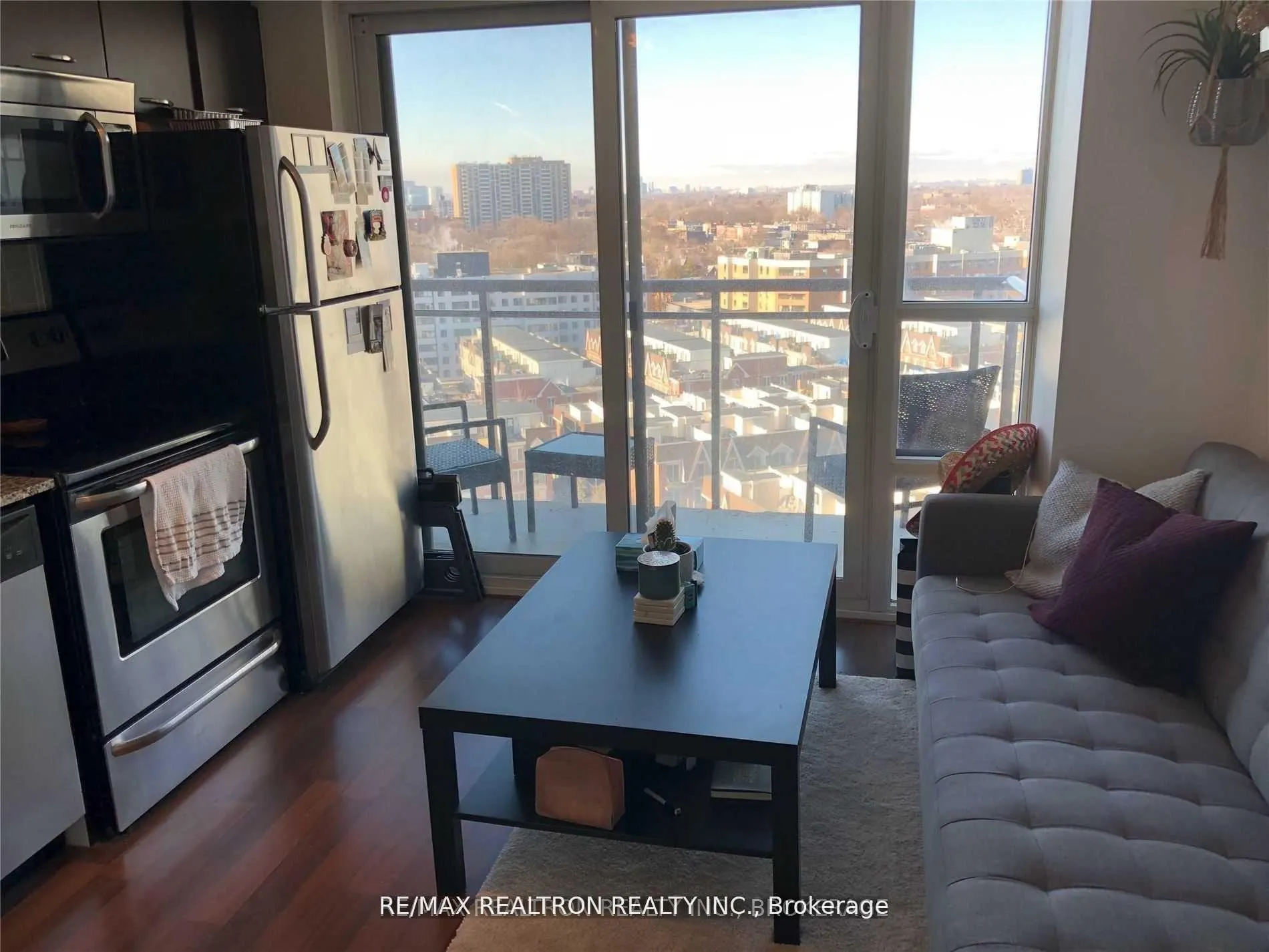 Photo 2 of Unit 1408, 38 Joe Shuster Way, Toronto, South Parkdale — HOMEH