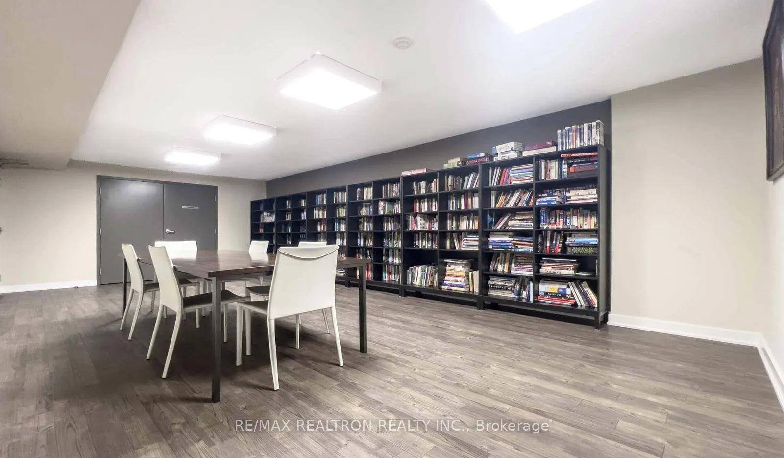 Photo 15 of Unit 1408, 38 Joe Shuster Way, Toronto, South Parkdale — HOMEH
