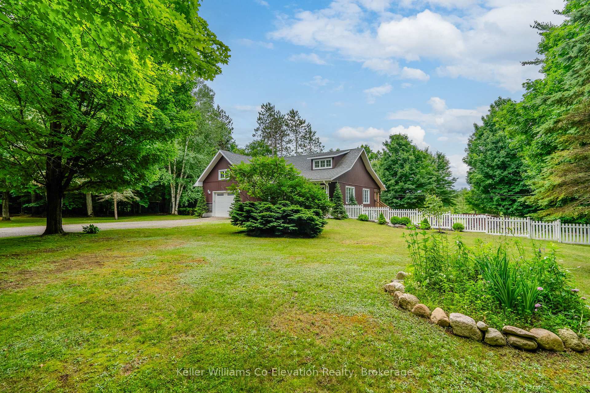 Photo 4 of 1240 Methodist Point Road, Tiny, Rural Tiny — HOMEH