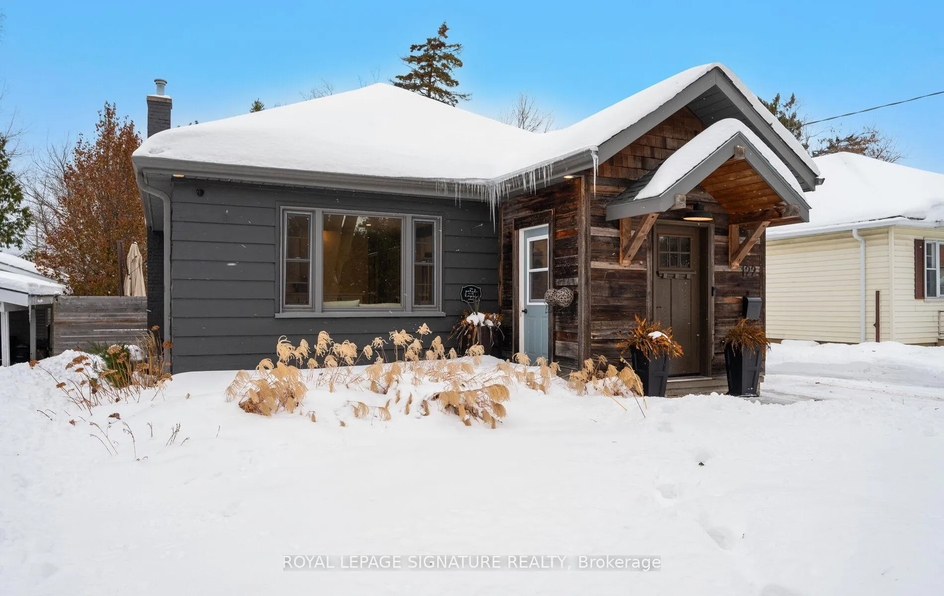 Photo 5 of 122 Queen Street, Barrie, Codrington — HOMEH