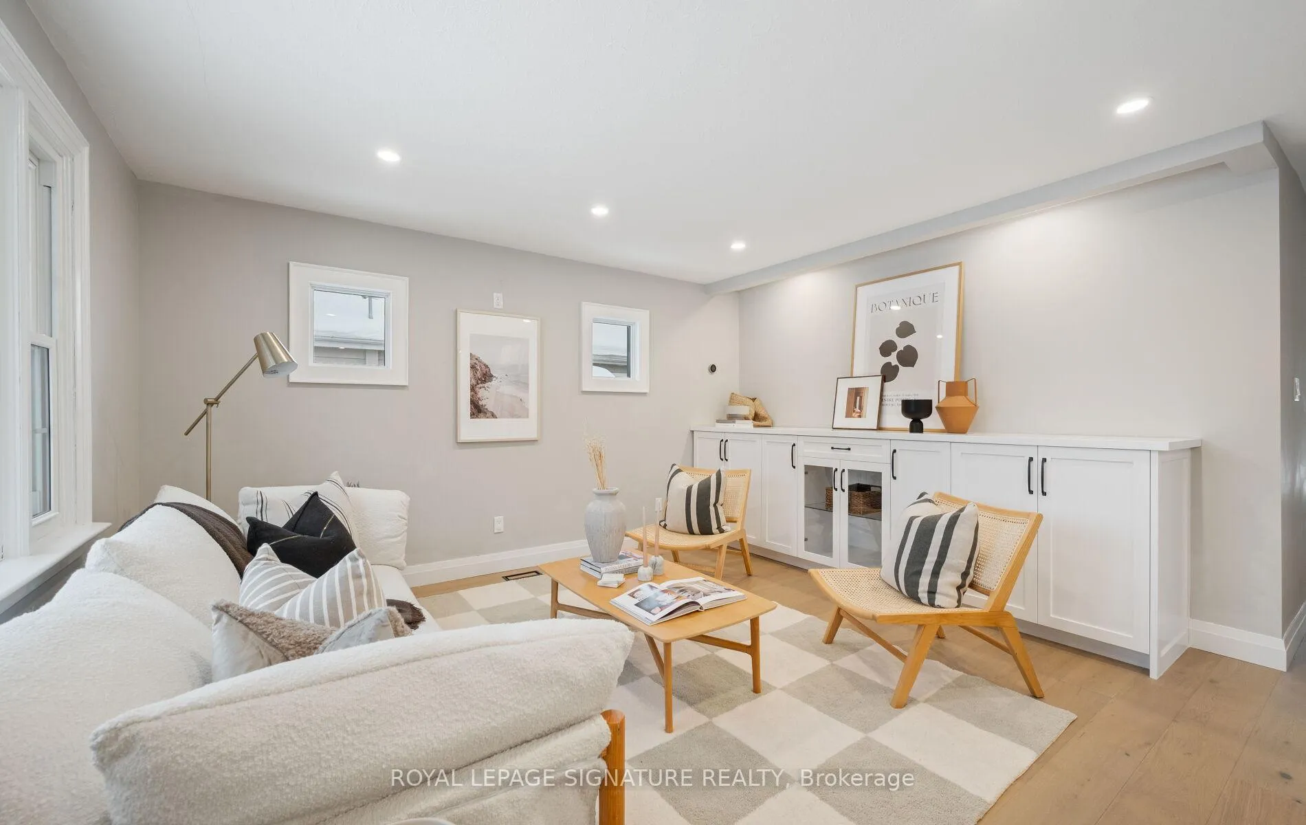 Photo 11 of 122 Queen Street, Barrie, Codrington — HOMEH