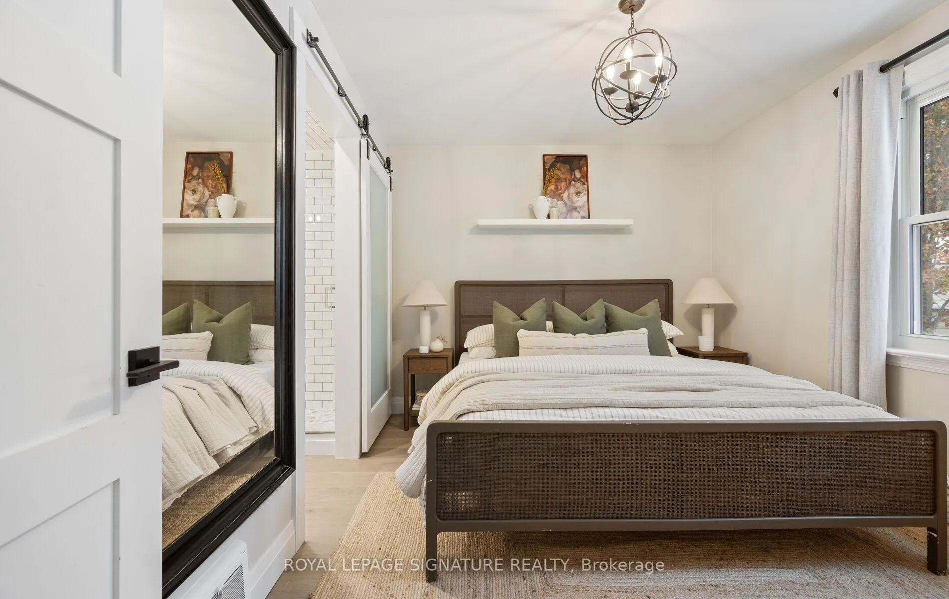 Photo 25 of 122 Queen Street, Barrie, Codrington — HOMEH