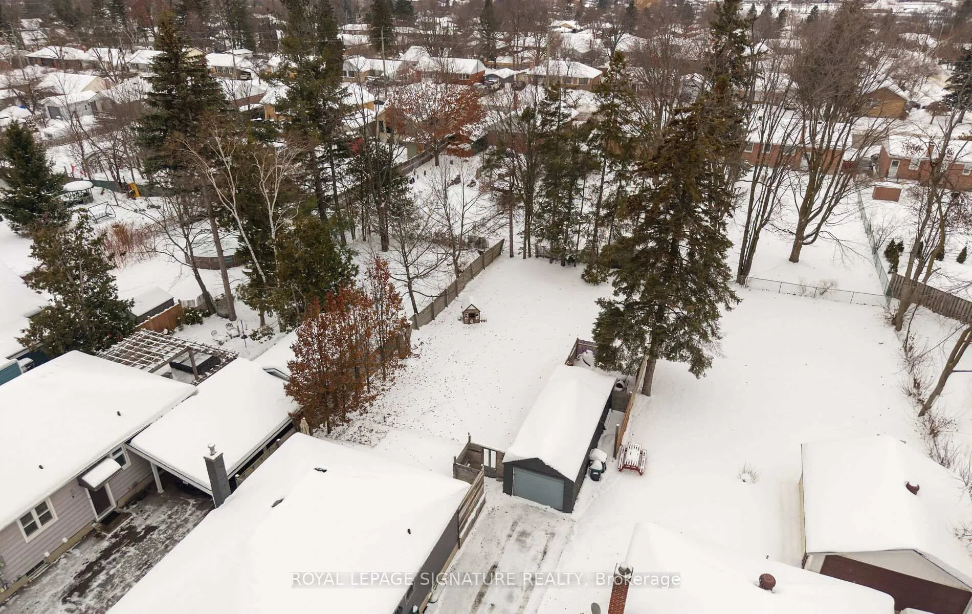 Photo 49 of 122 Queen Street, Barrie, Codrington — HOMEH