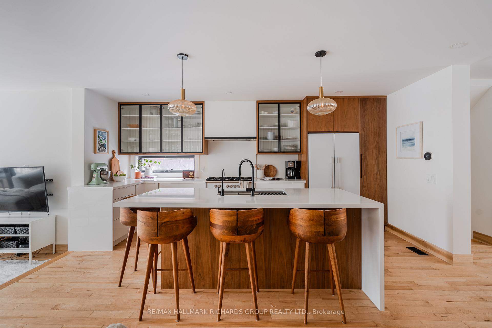 Photo 9 of 23 Valhalla Boulevard, Scarborough, Birchcliffe-Cliffside — HOMEH