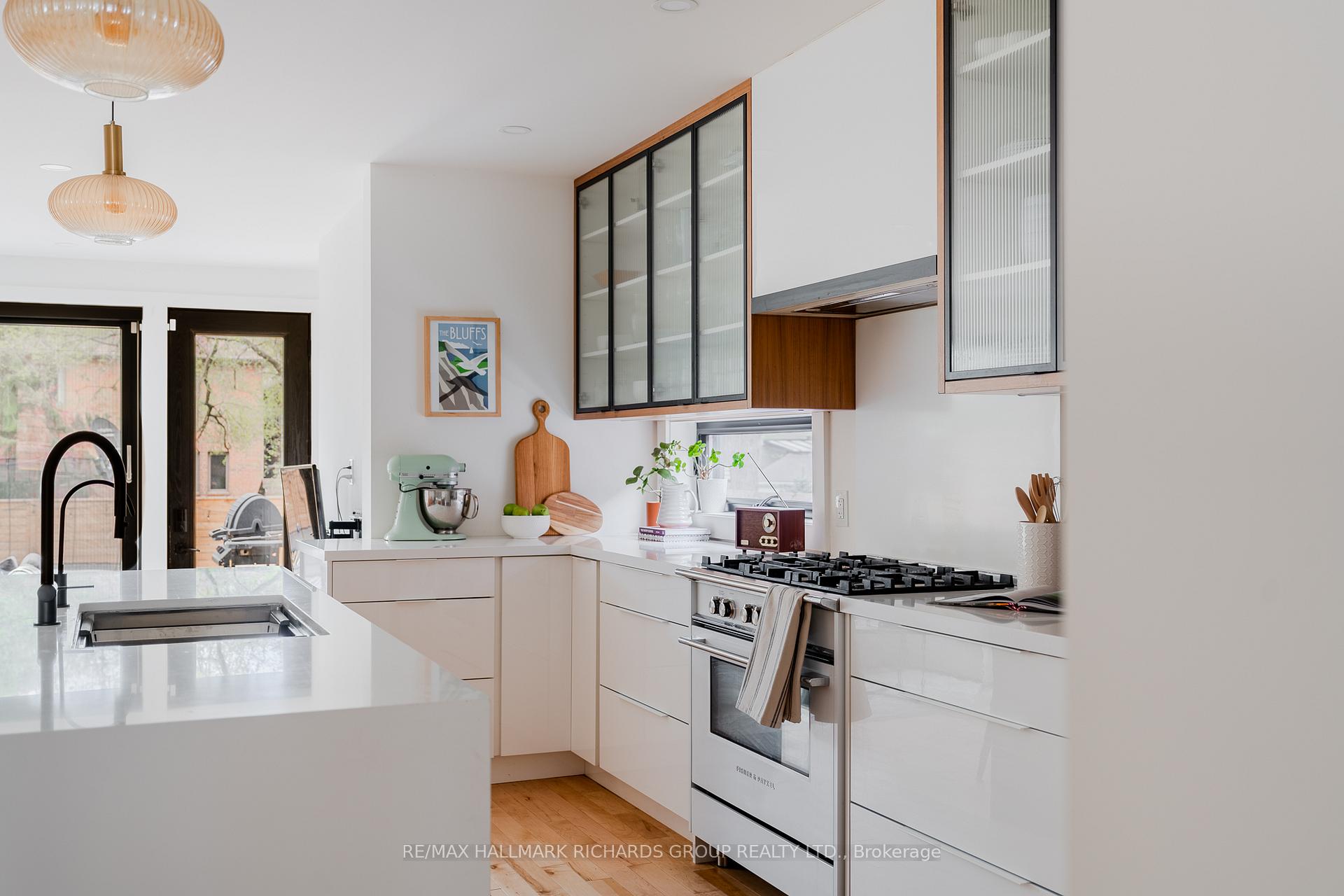 Photo 11 of 23 Valhalla Boulevard, Scarborough, Birchcliffe-Cliffside — HOMEH