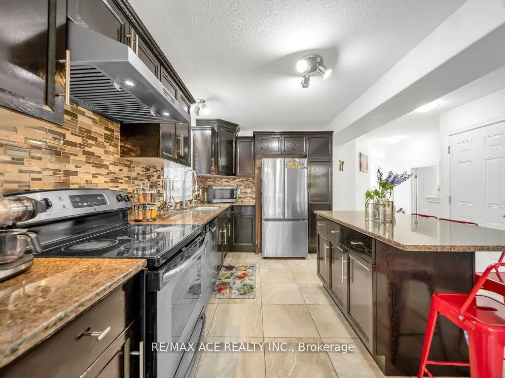 Photo 12 of 160 Kemp Crescent E, Guelph, Grange Road — HOMEH