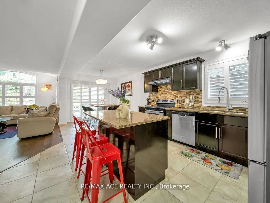 Photo 13 of 160 Kemp Crescent E, Guelph, Grange Road — HOMEH