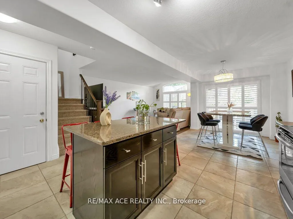Photo 14 of 160 Kemp Crescent E, Guelph, Grange Road — HOMEH