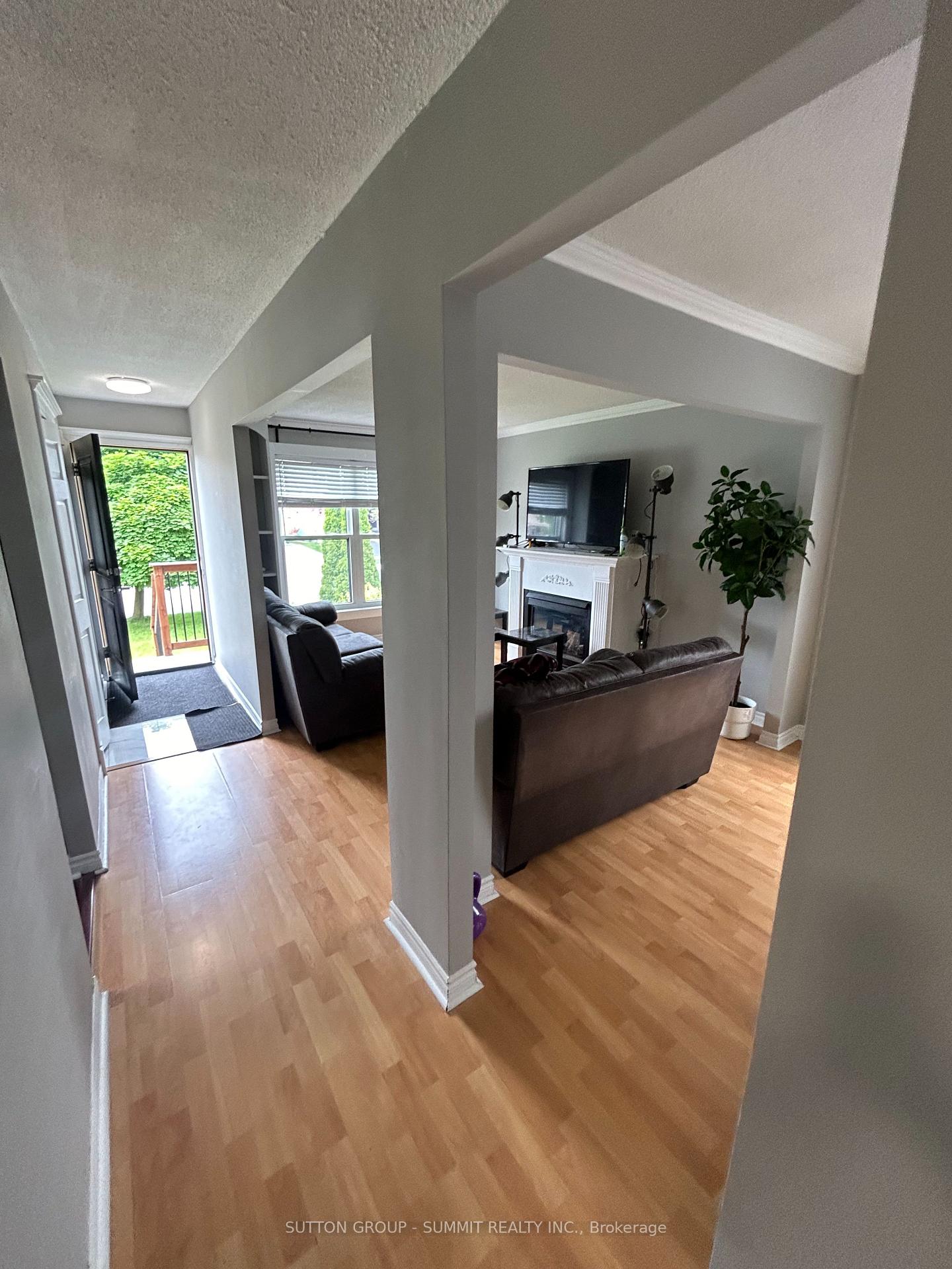 Photo 6 of Unit 2 Bdrms, 86 Commerford Street, Thorold, Confederation Heights — HOMEH