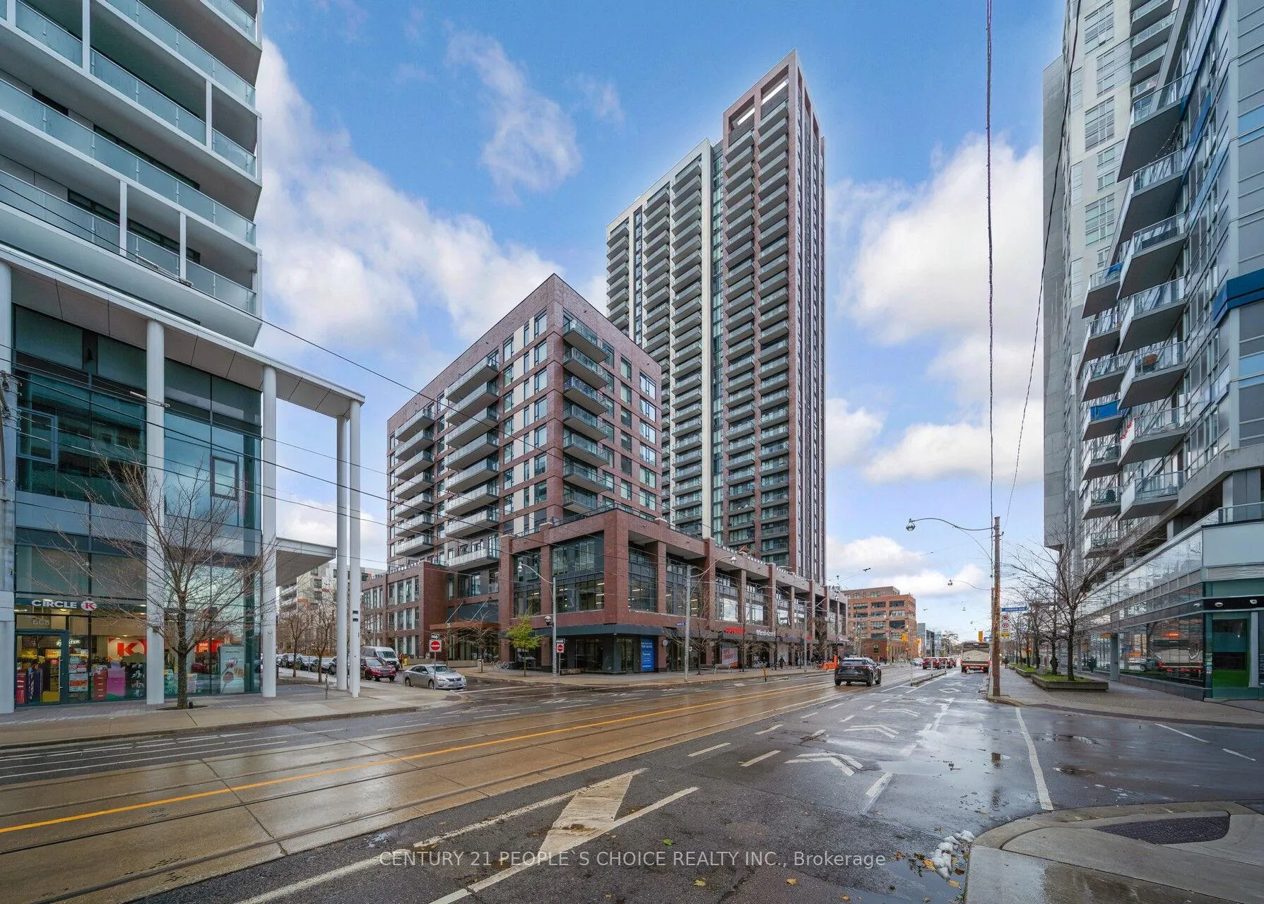 Front of Unit 323, 35 Tubman Avenue