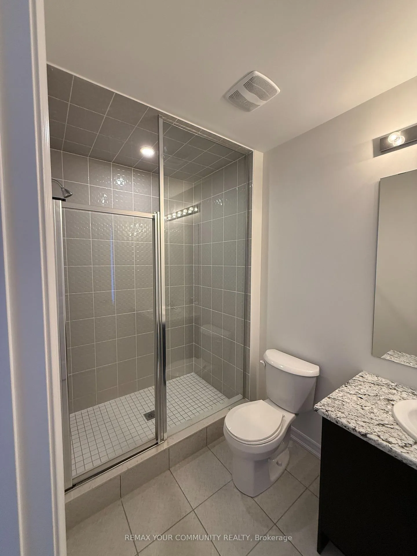 Photo 5 of 39 Tamworth Terrace, Barrie, Rural Barrie Southeast — HOMEH