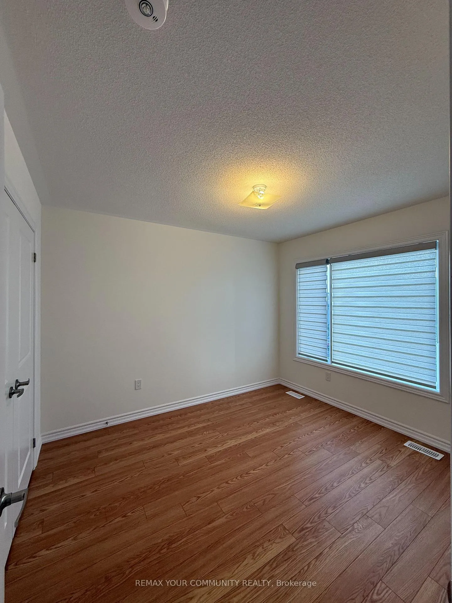 Photo 9 of 39 Tamworth Terrace, Barrie, Rural Barrie Southeast — HOMEH