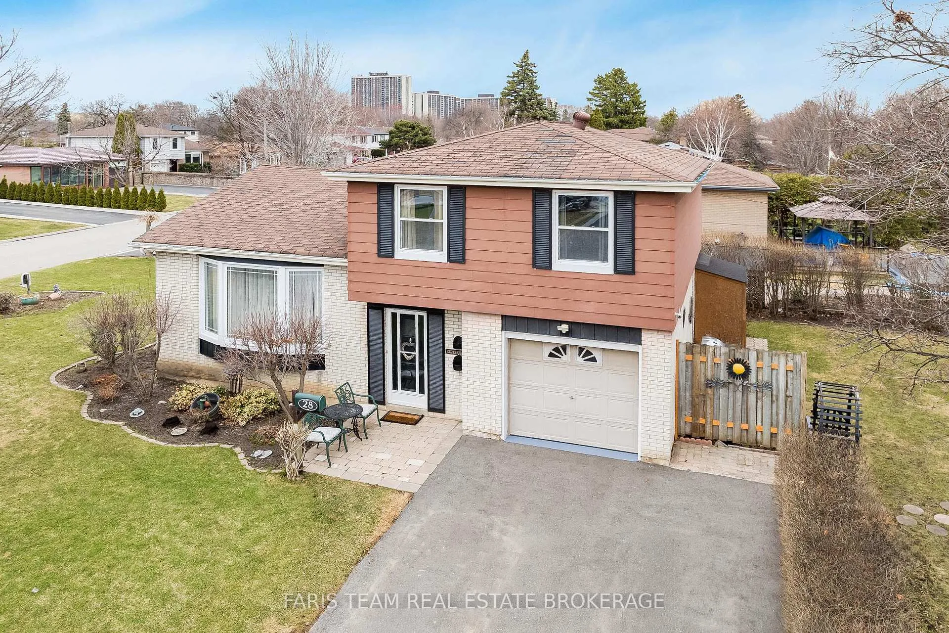 Front of 28 Bromley Crescent