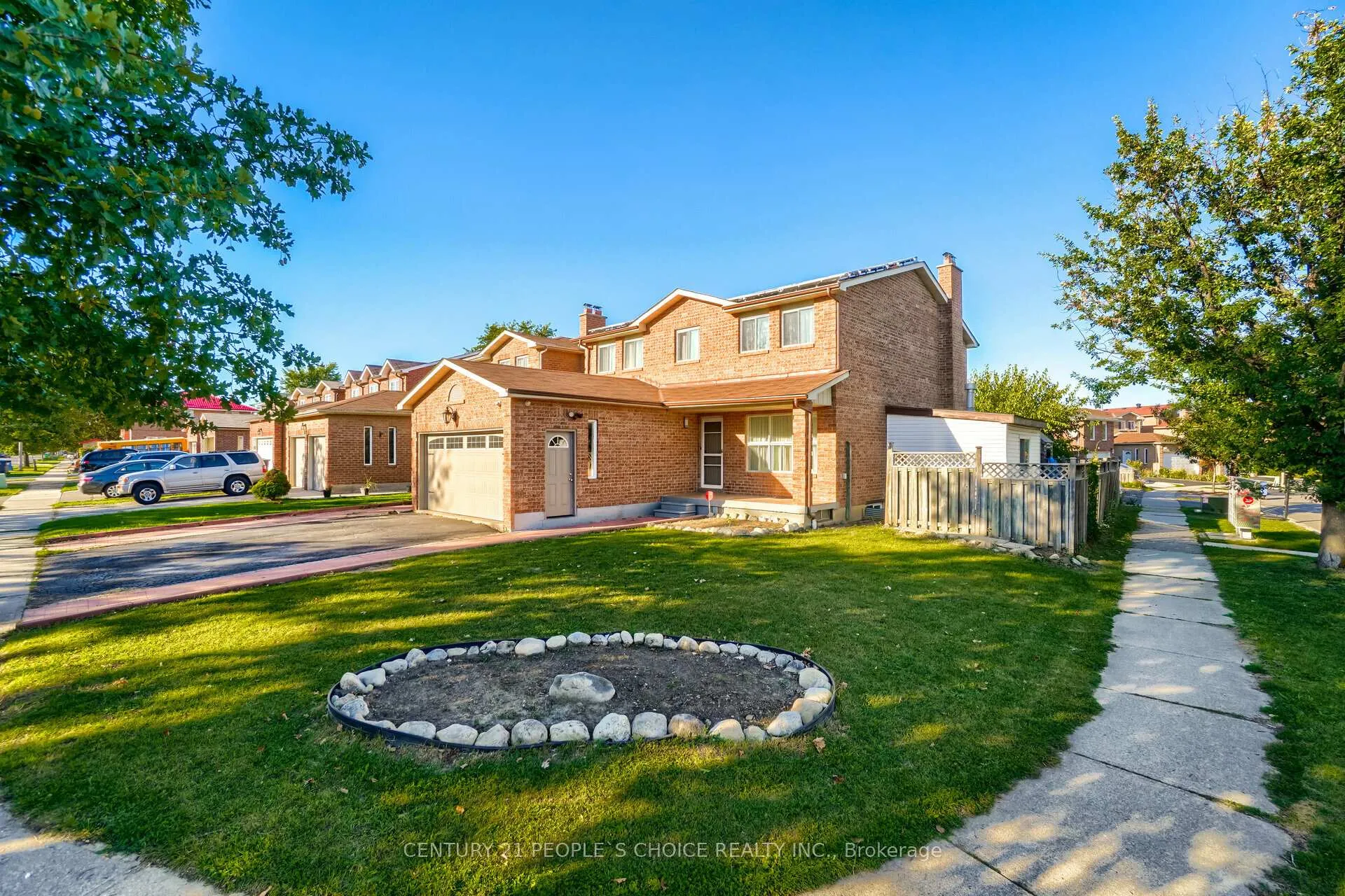 Photo 3 of 25 Sheringham Street, Brampton, Heart Lake West — HOMEH