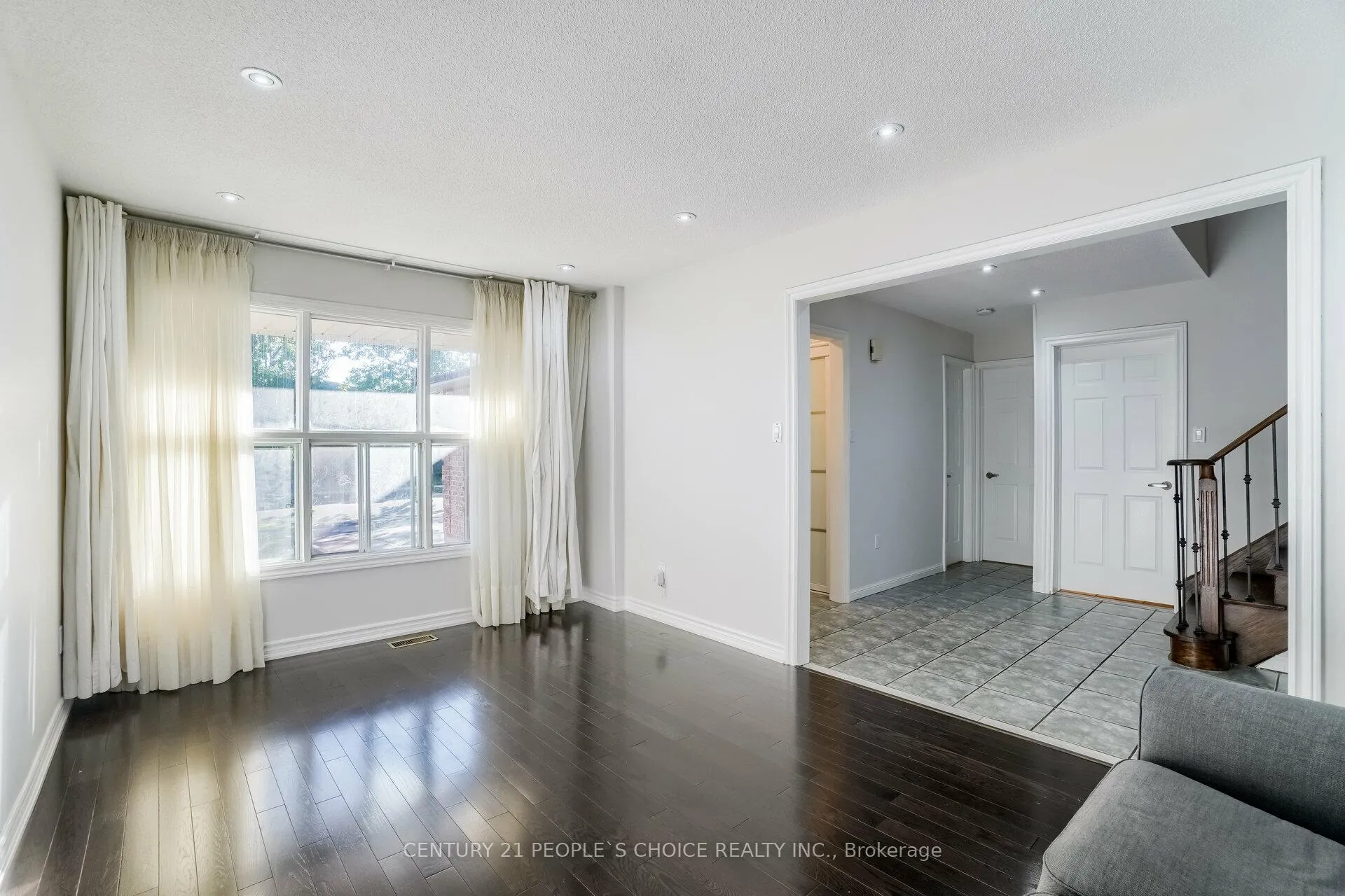 Photo 7 of 25 Sheringham Street, Brampton, Heart Lake West — HOMEH