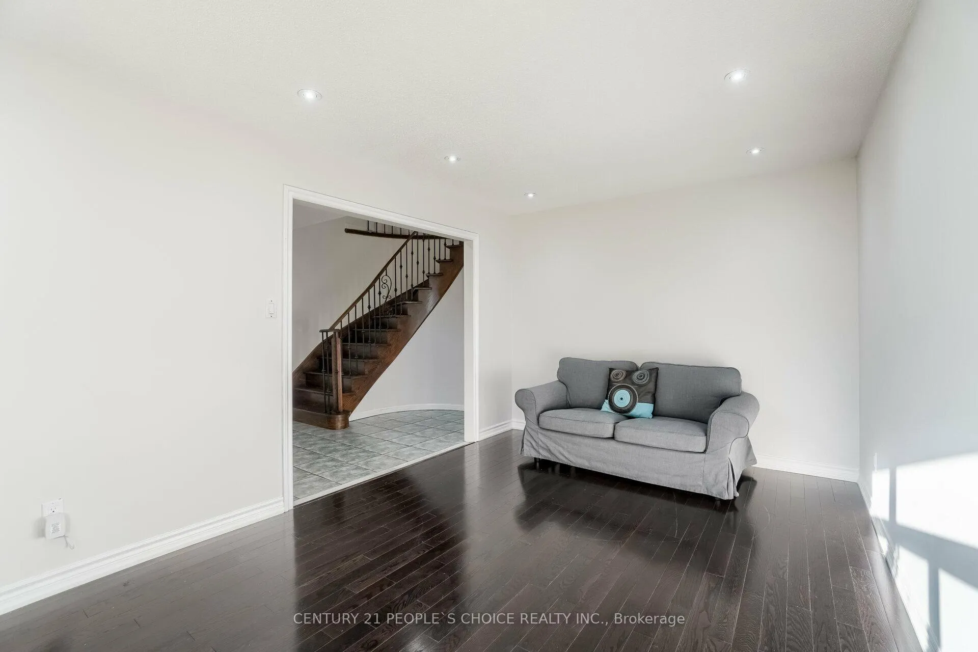 Photo 8 of 25 Sheringham Street, Brampton, Heart Lake West — HOMEH