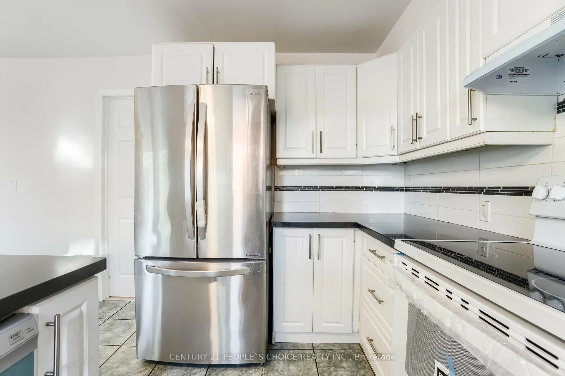Photo 14 of 25 Sheringham Street, Brampton, Heart Lake West — HOMEH
