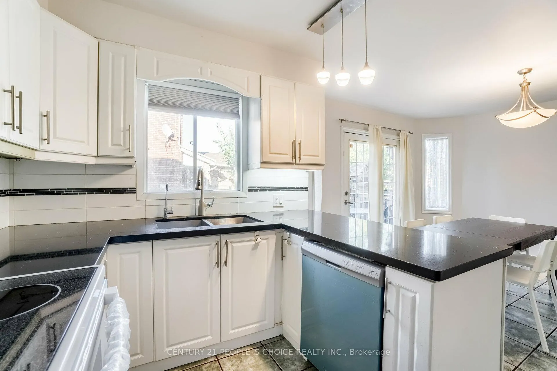 Photo 16 of 25 Sheringham Street, Brampton, Heart Lake West — HOMEH