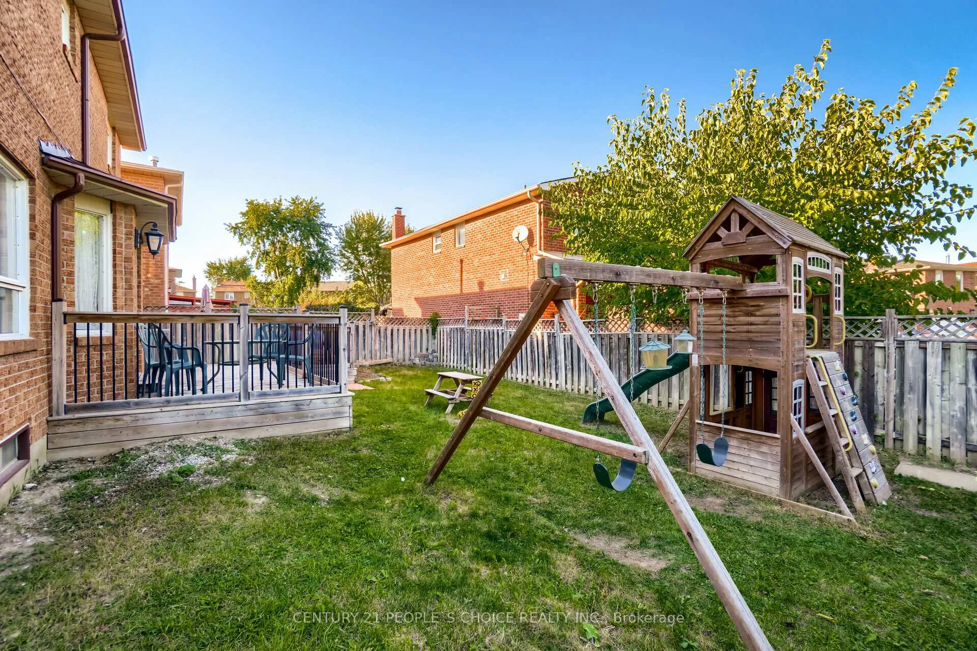 Photo 33 of 25 Sheringham Street, Brampton, Heart Lake West — HOMEH
