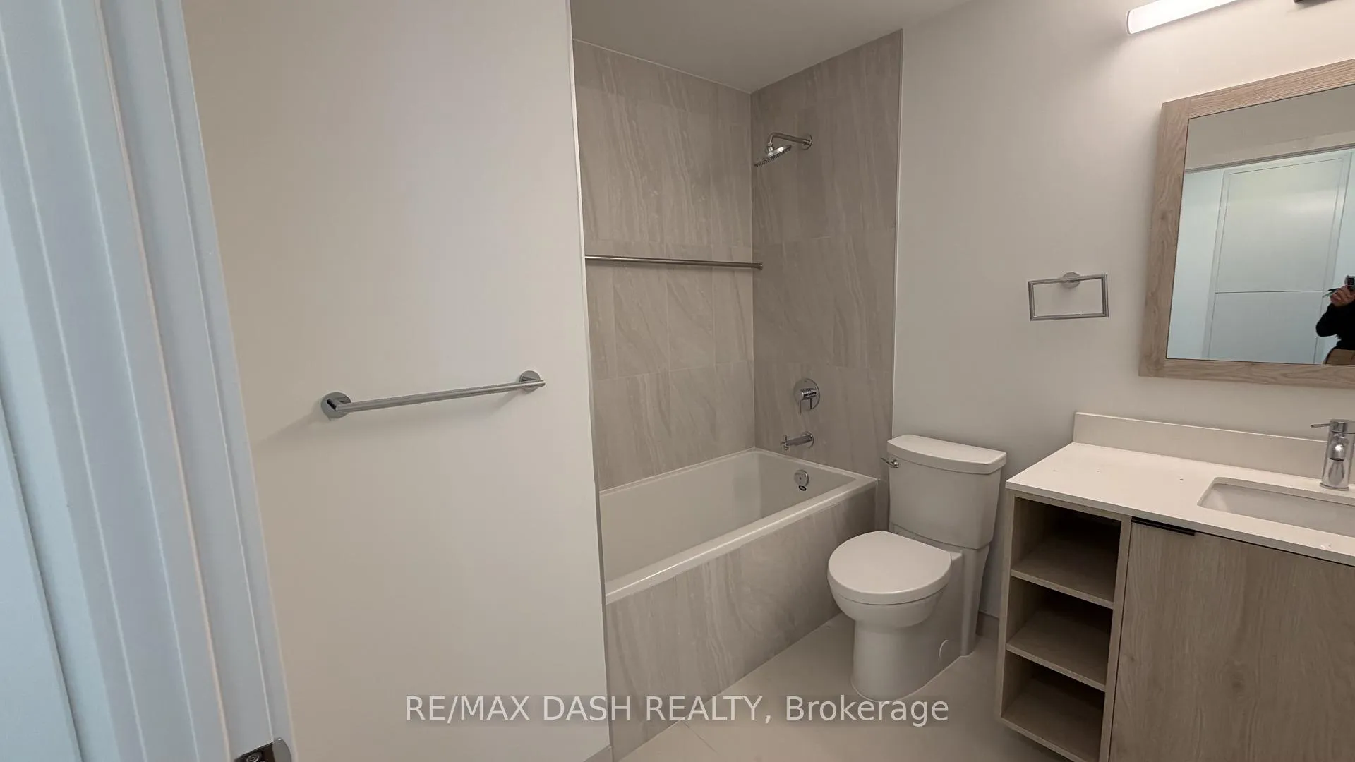Photo 13 of Unit 1607, 1007 The Queensway Avenue, Etobicoke, Islington-City Centre West — HOMEH