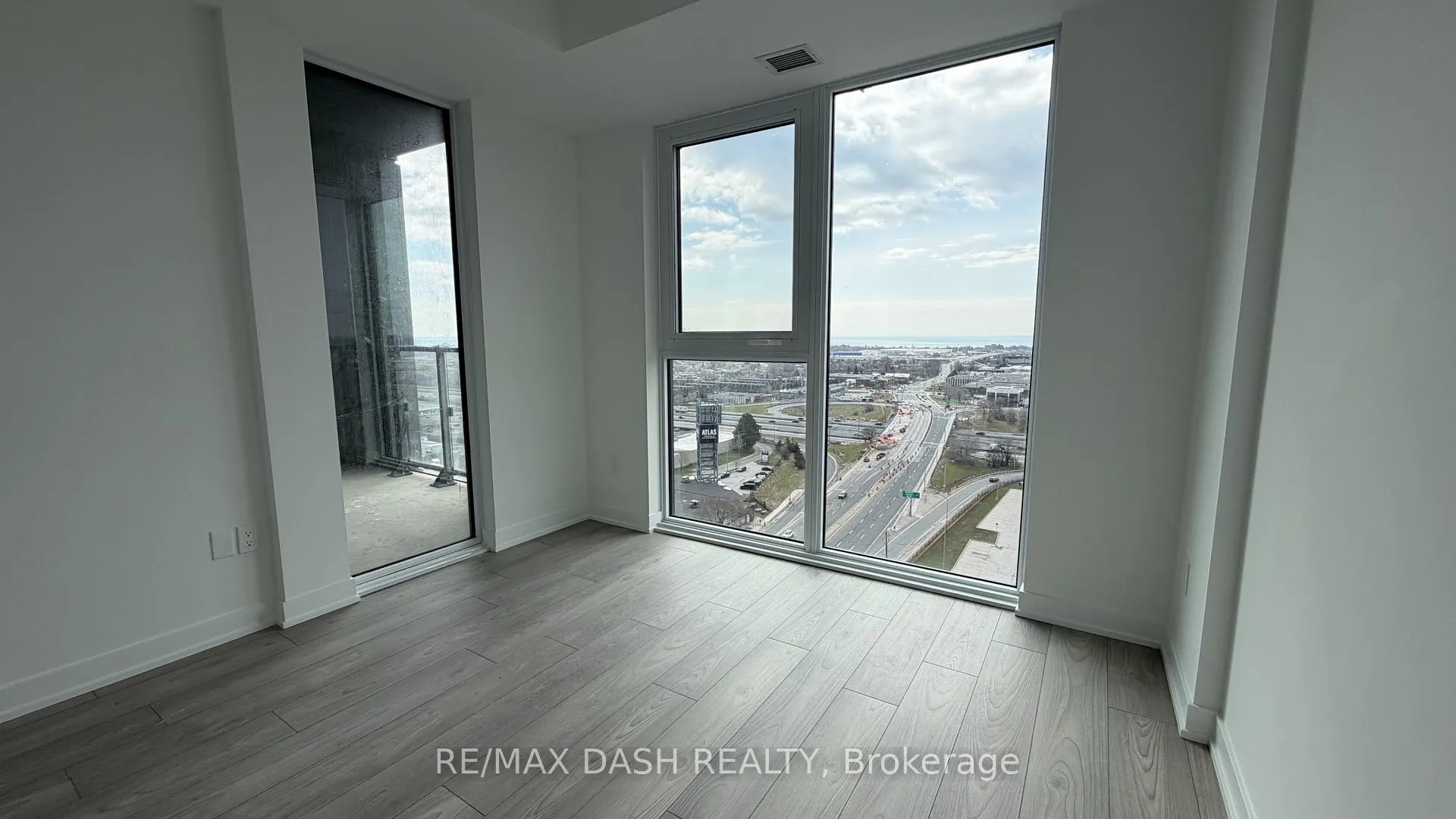 Photo 15 of Unit 1607, 1007 The Queensway Avenue, Etobicoke, Islington-City Centre West — HOMEH