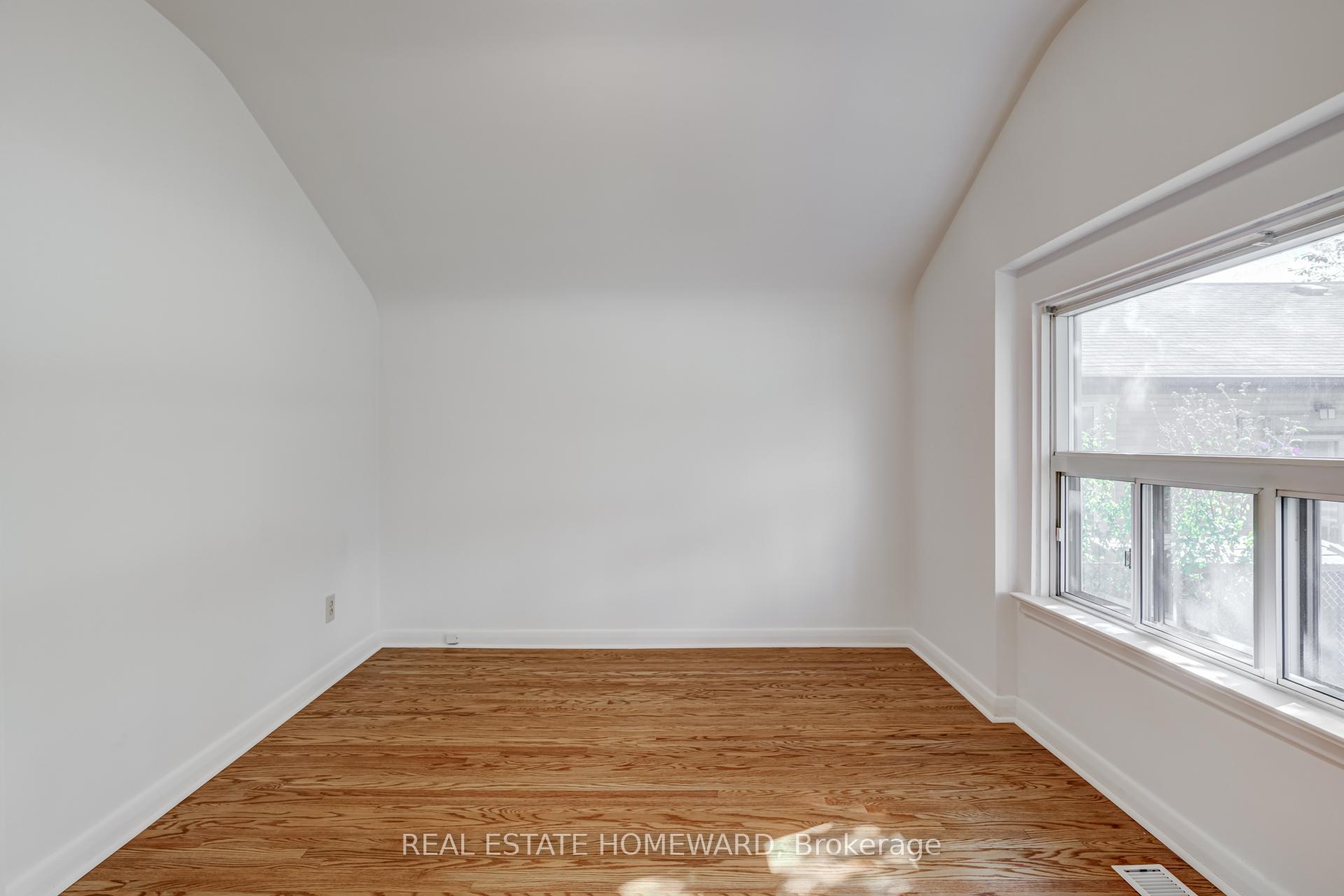 Photo 9 of 80 Wantanopa Crescent, Scarborough, Woburn — HOMEH