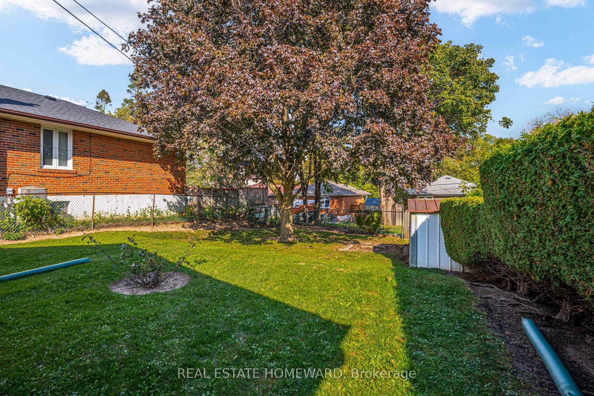 Photo 17 of 80 Wantanopa Crescent, Scarborough, Woburn — HOMEH