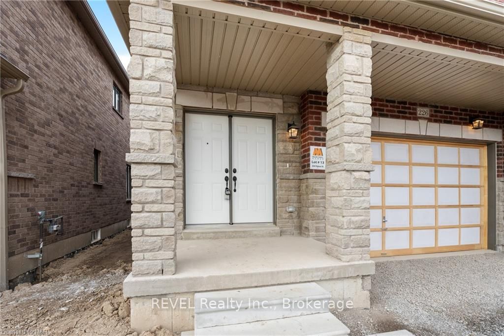 Photo 2 of 226 Palace Street, Thorold, Thorold Downtown — HOMEH