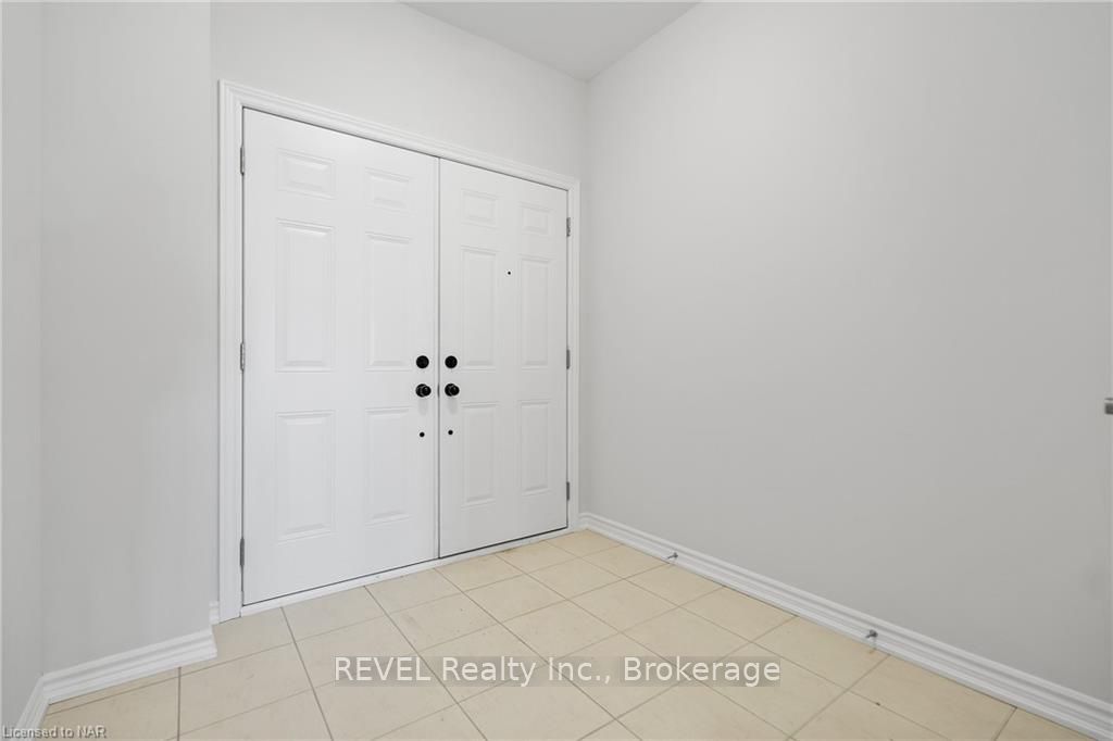 Photo 3 of 226 Palace Street, Thorold, Thorold Downtown — HOMEH