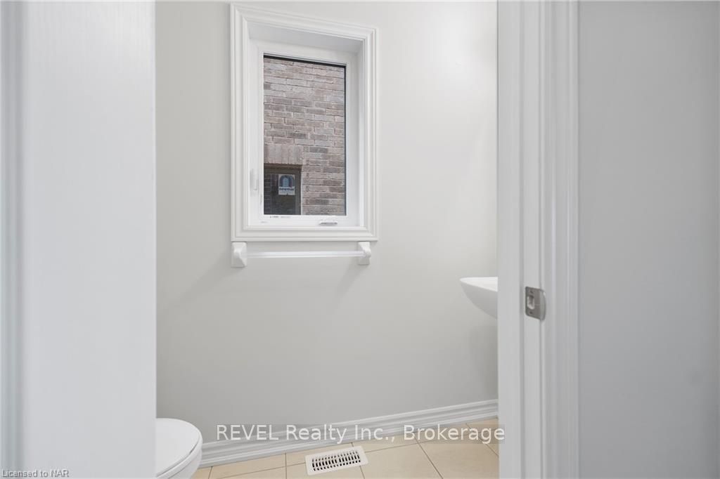 Photo 6 of 226 Palace Street, Thorold, Thorold Downtown — HOMEH