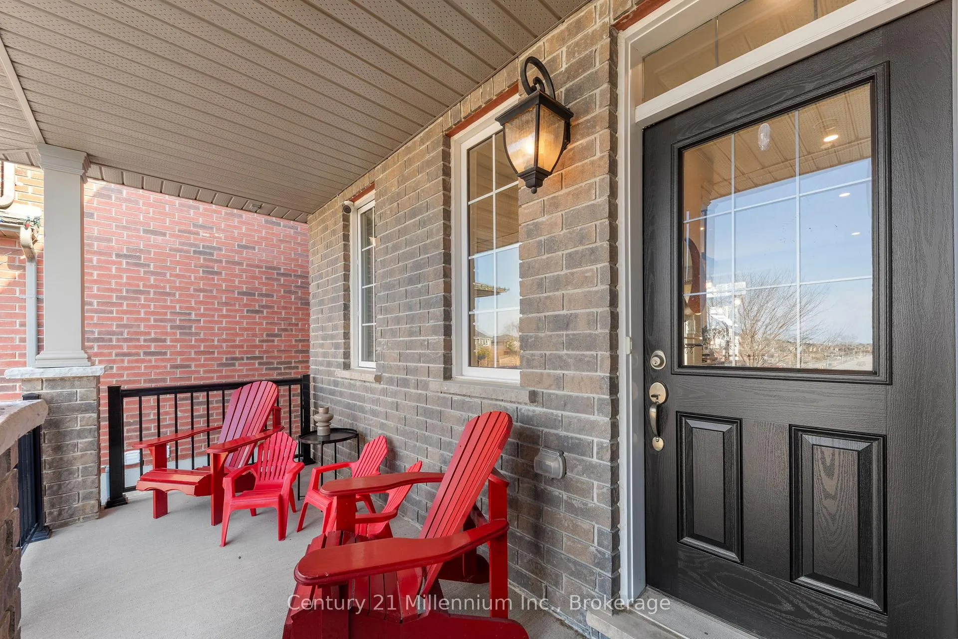 Photo 3 of 103 Lockerbie Crescent, Collingwood — HOMEH