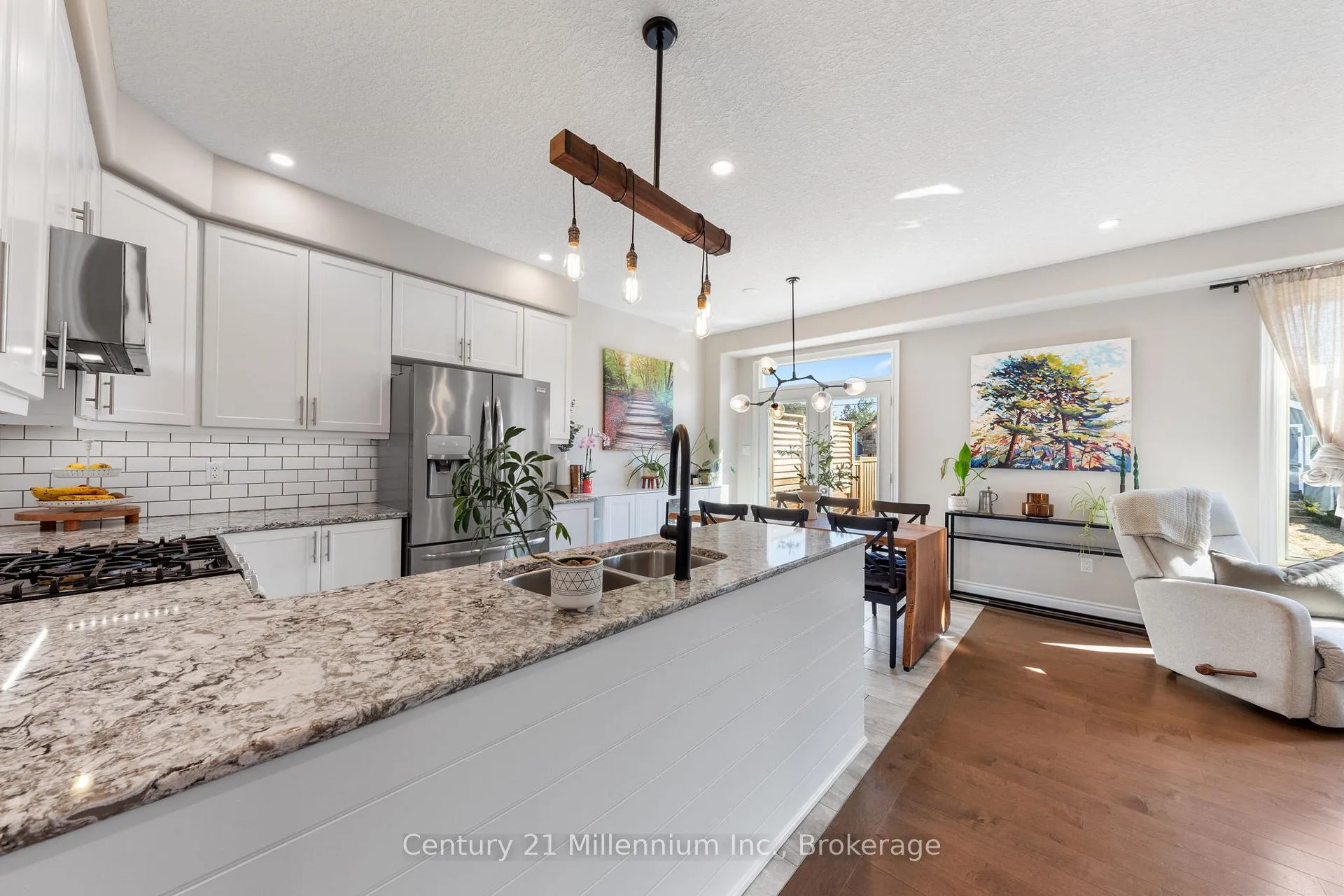 Photo 7 of 103 Lockerbie Crescent, Collingwood — HOMEH