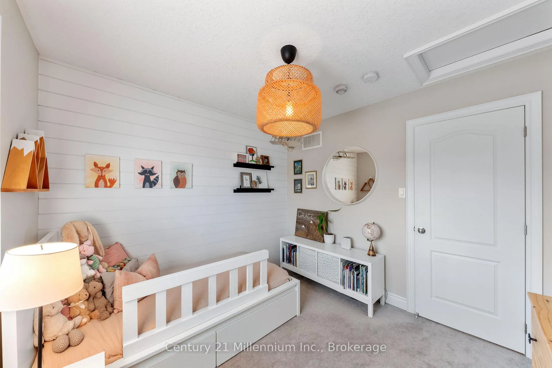 Photo 15 of 103 Lockerbie Crescent, Collingwood — HOMEH