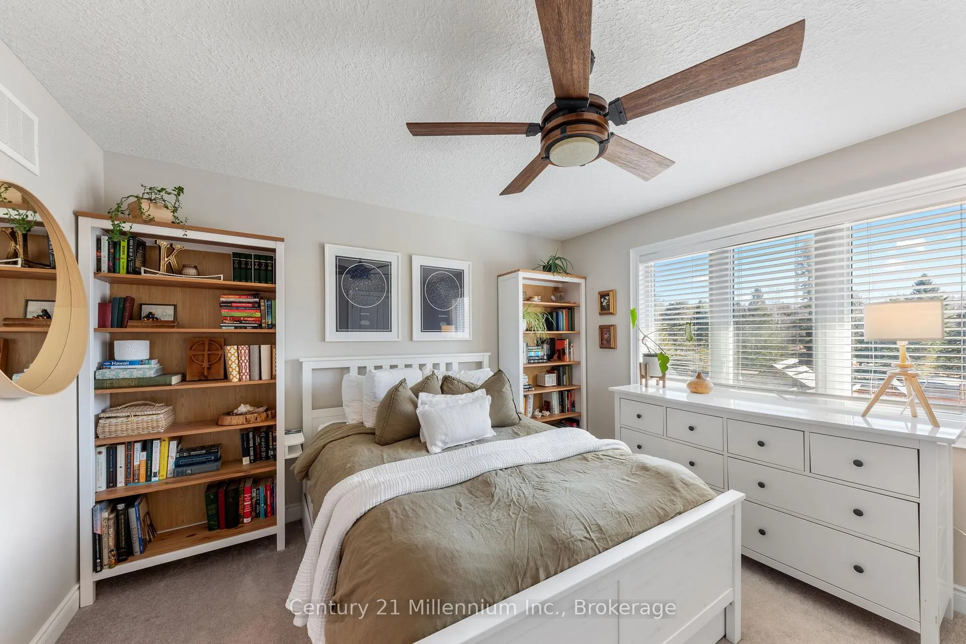 Photo 18 of 103 Lockerbie Crescent, Collingwood — HOMEH