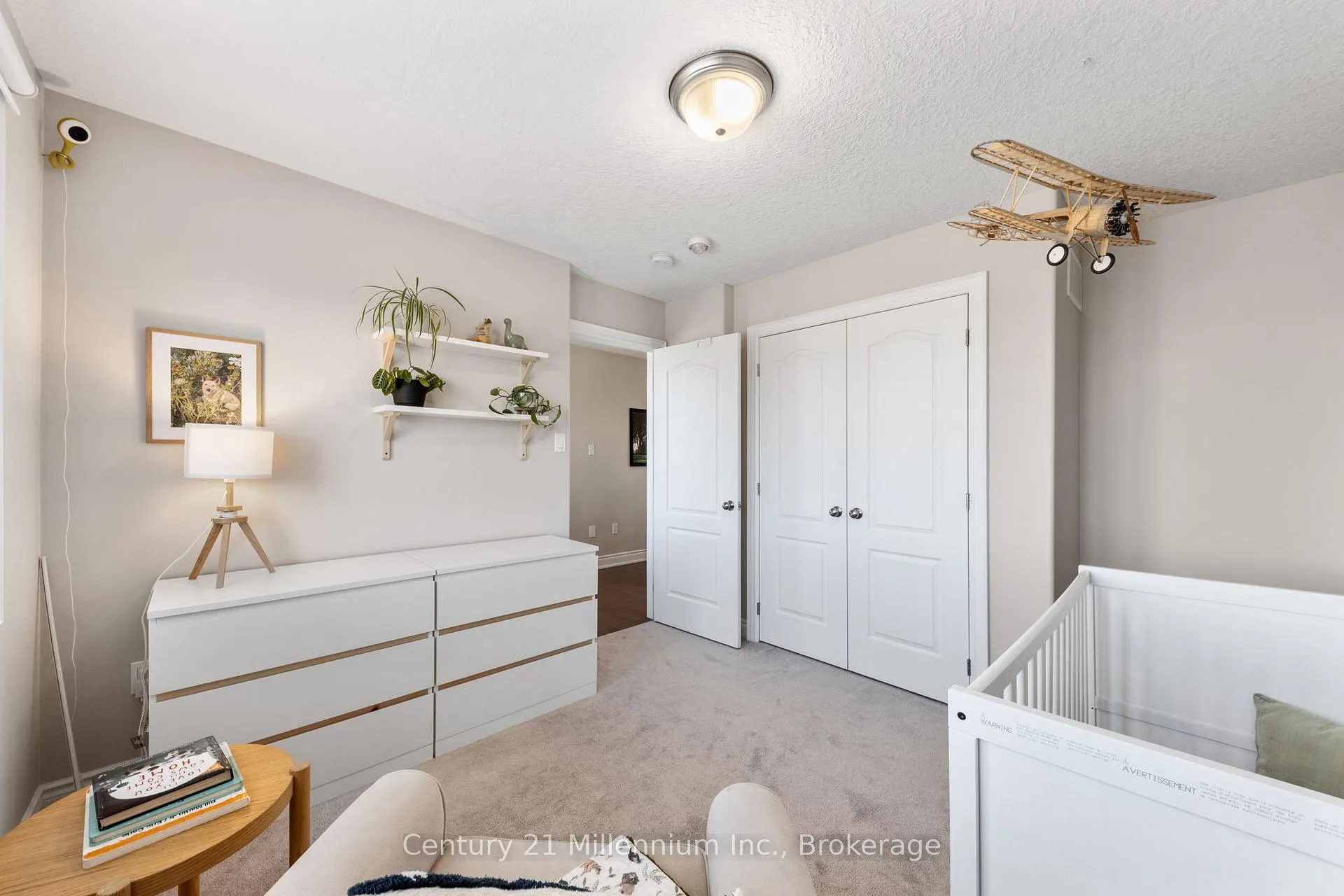 Photo 22 of 103 Lockerbie Crescent, Collingwood — HOMEH