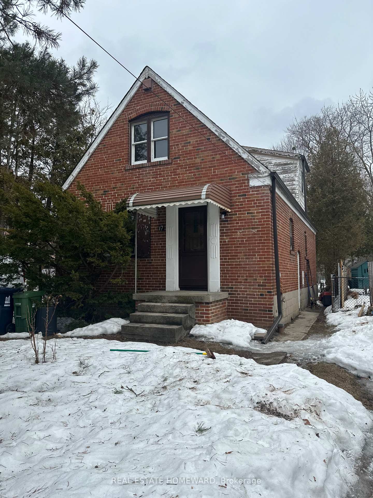 Front of 17 Pell Street