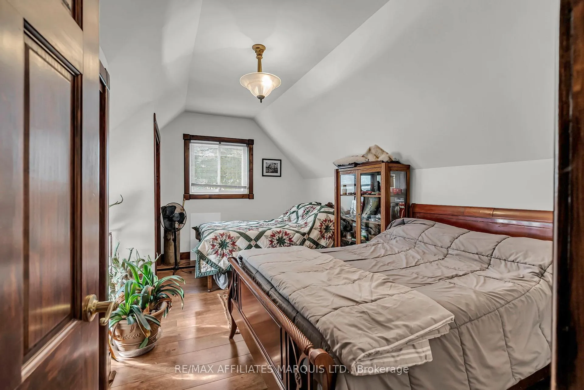Photo 17 of 1590 Cornwall Road, Cornwall — HOMEH