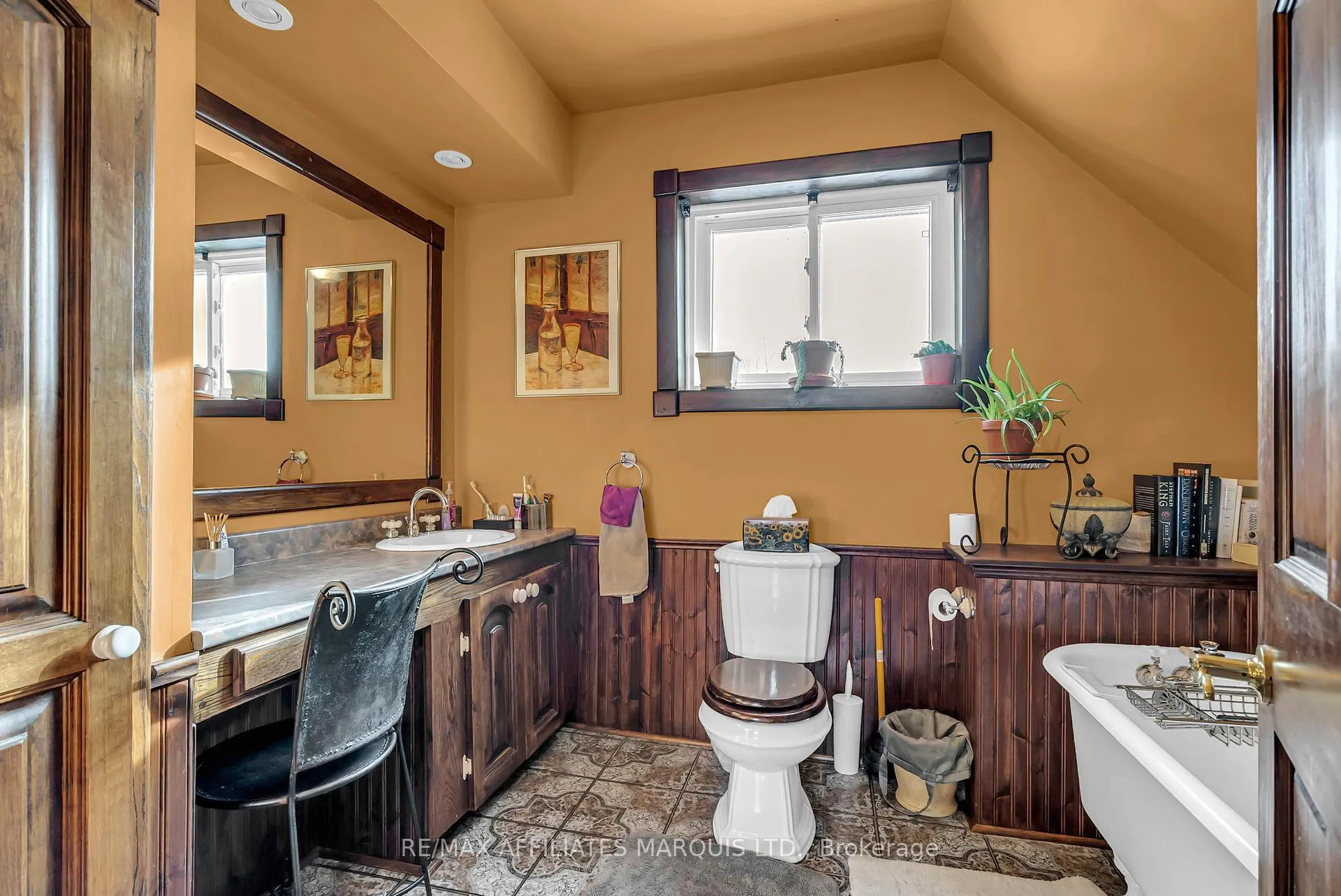 Photo 20 of 1590 Cornwall Road, Cornwall — HOMEH