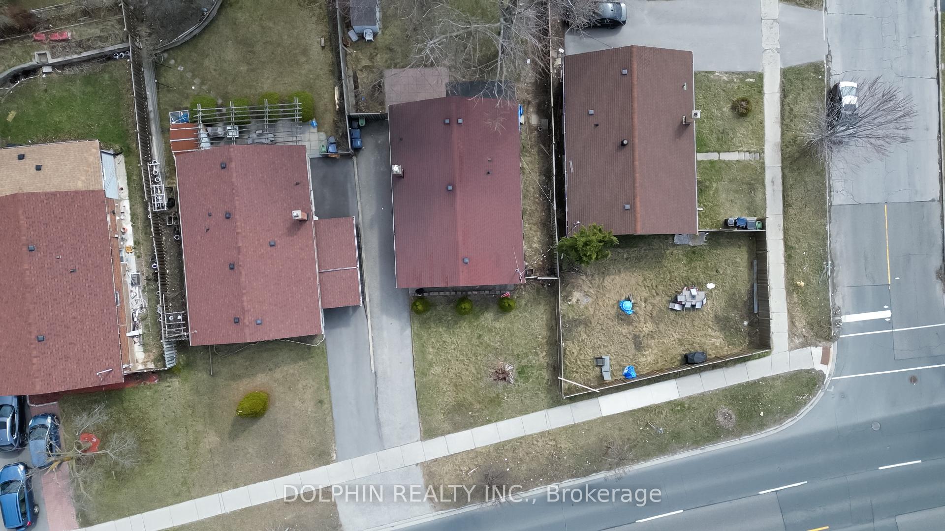 Photo 4 of 1441 Danforth Road, Scarborough, Bendale — HOMEH