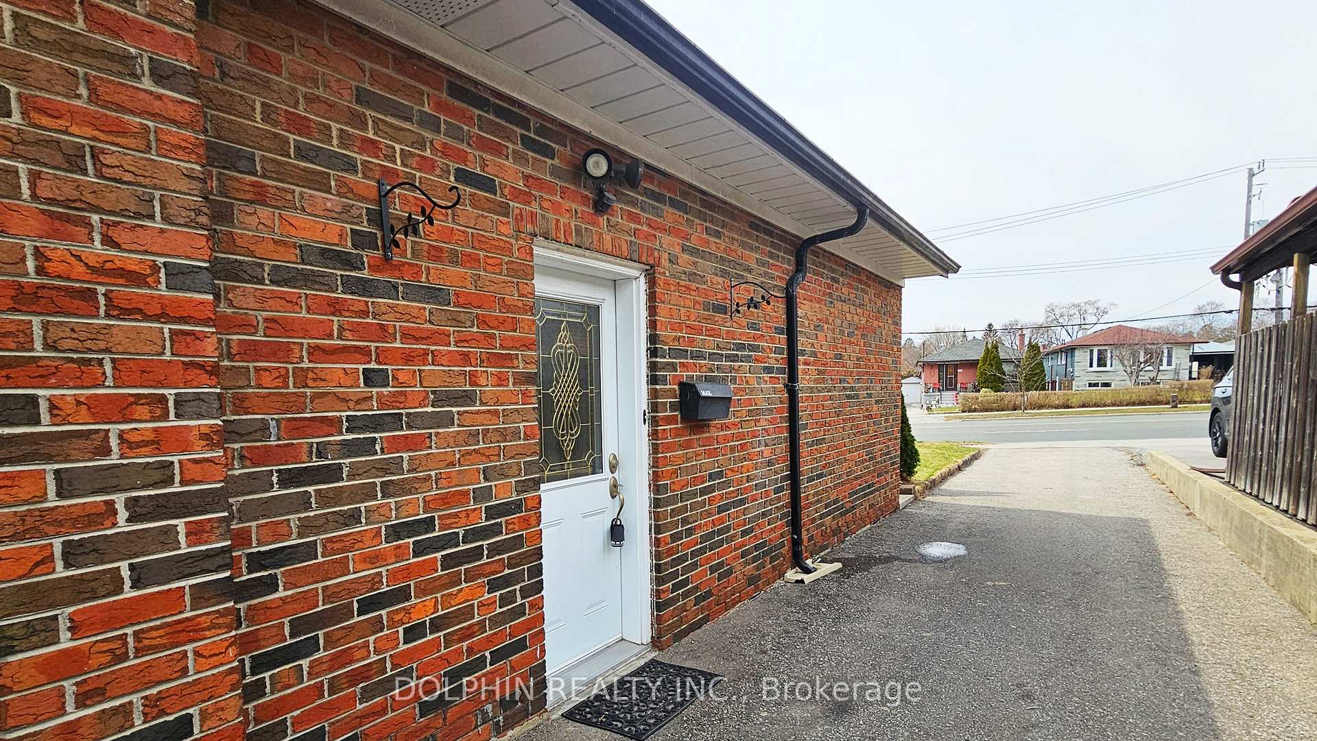 Photo 5 of 1441 Danforth Road, Scarborough, Bendale — HOMEH