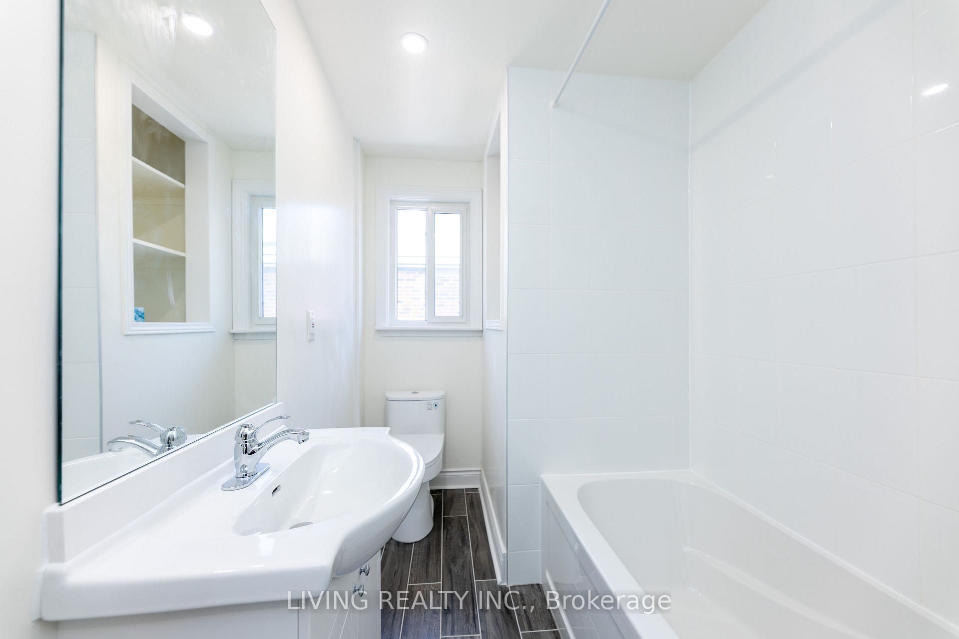 Photo 21 of 12 Kells Avenue, Scarborough, Bendale — HOMEH