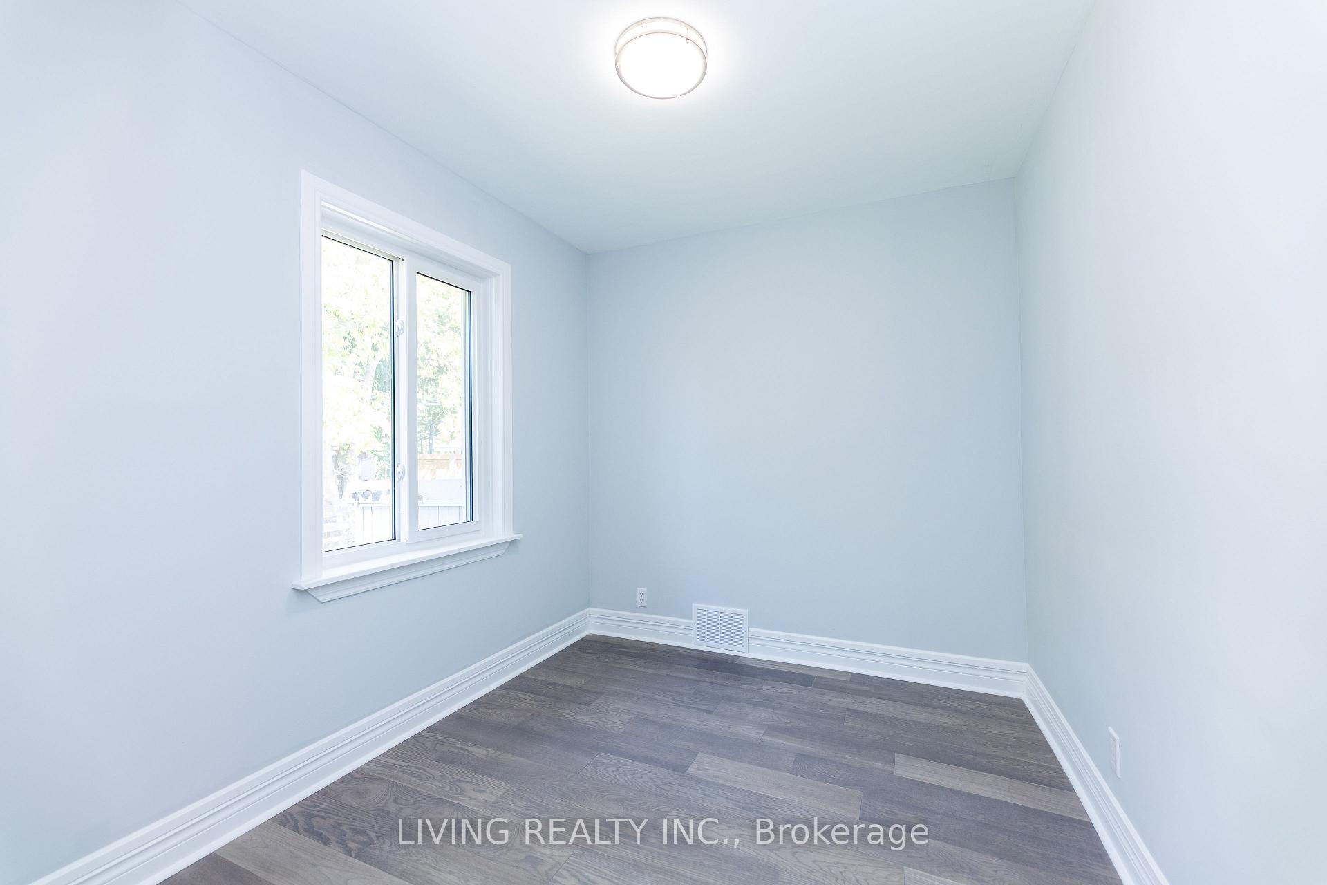 Photo 22 of 12 Kells Avenue, Scarborough, Bendale — HOMEH