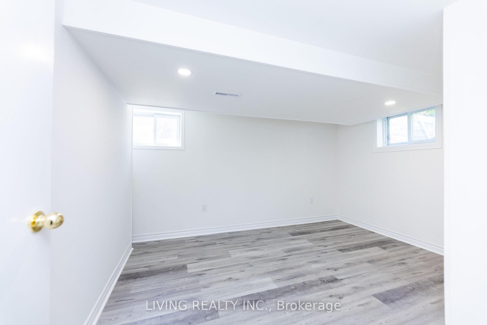 Photo 31 of 12 Kells Avenue, Scarborough, Bendale — HOMEH