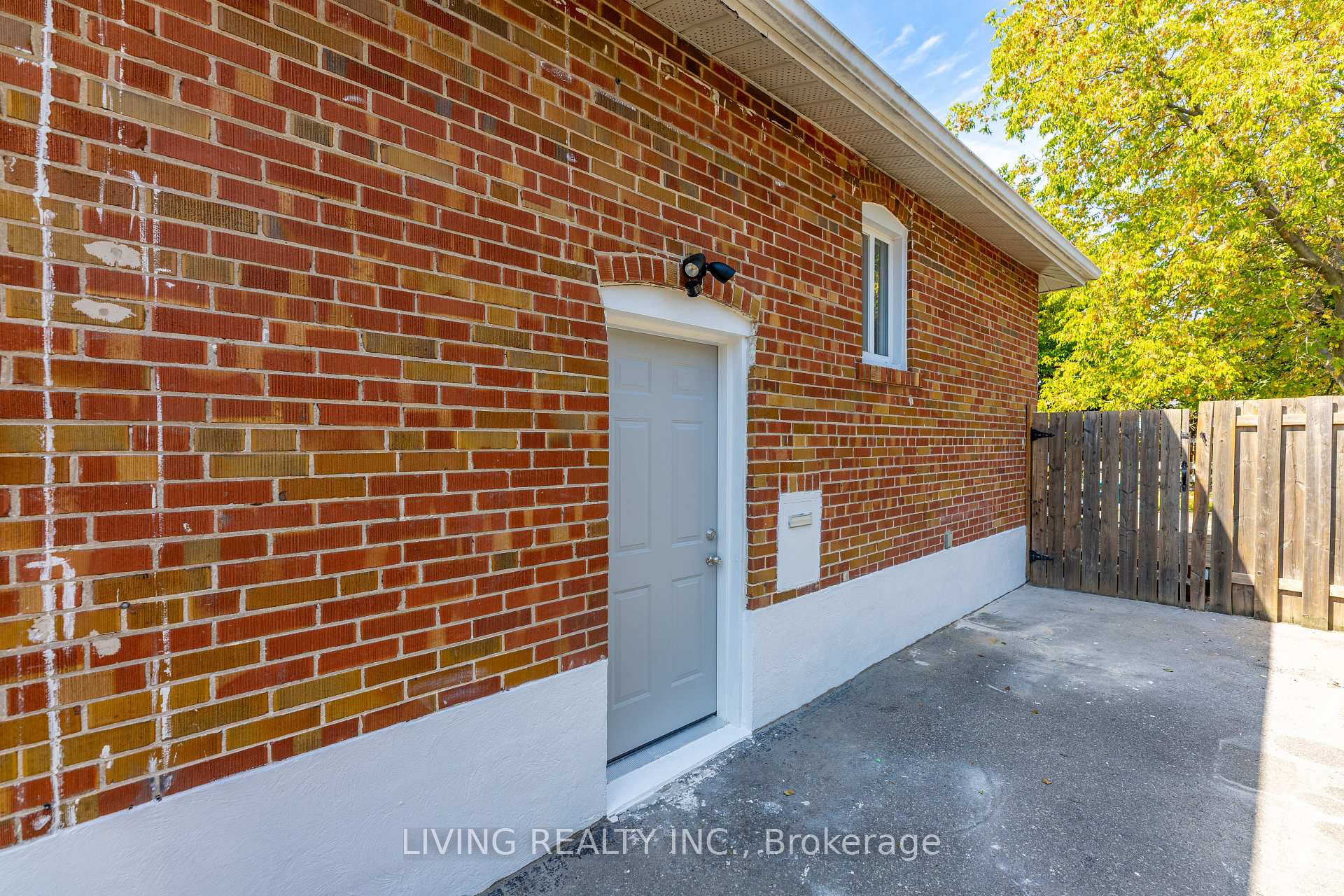 Photo 33 of 12 Kells Avenue, Scarborough, Bendale — HOMEH
