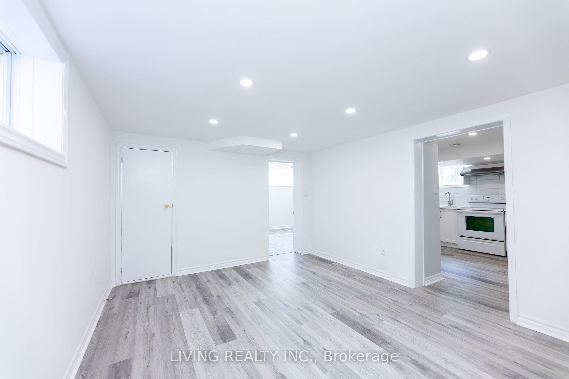 Photo 34 of 12 Kells Avenue, Scarborough, Bendale — HOMEH