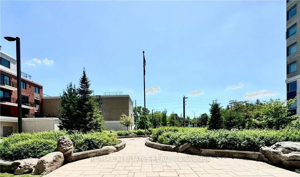 Photo 3 of Unit 102, 1425 Vanier Parkway, Ottawa, Overbrook/Castle Heights — HOMEH