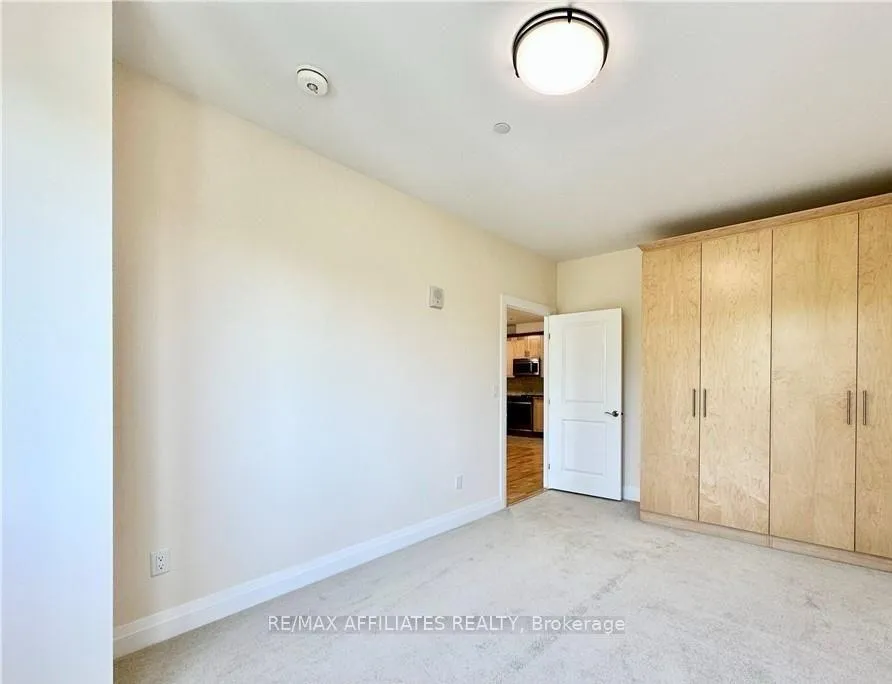 Photo 10 of Unit 102, 1425 Vanier Parkway, Ottawa, Overbrook/Castle Heights — HOMEH