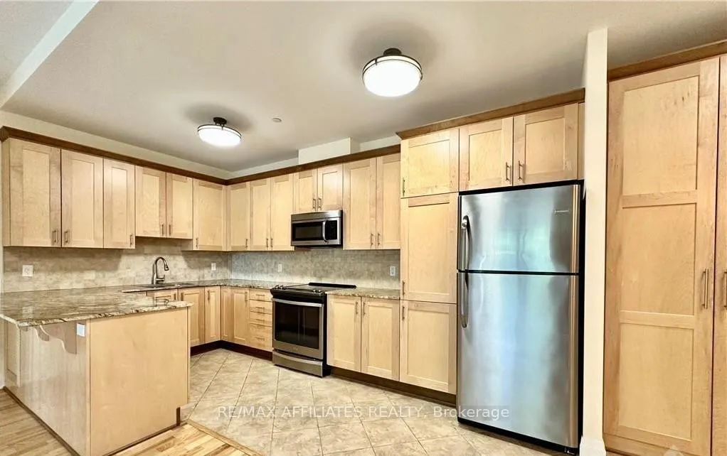 Photo 11 of Unit 102, 1425 Vanier Parkway, Ottawa, Overbrook/Castle Heights — HOMEH