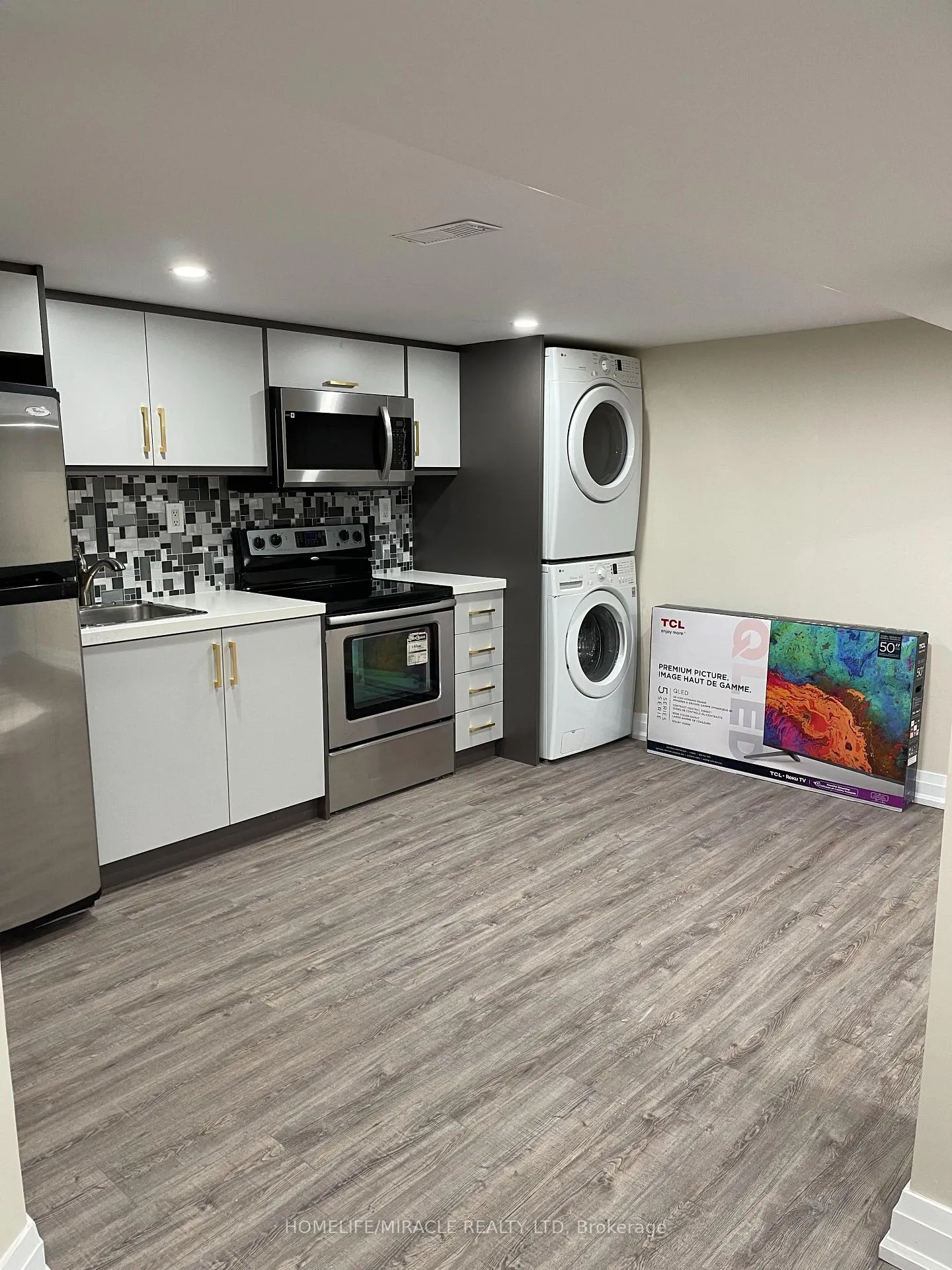 Photo 12 of Unit Basement, 35 Beath Street, Scarborough, West Hill — HOMEH